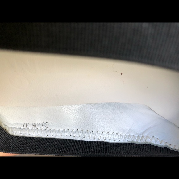 Chanel shoes - Picture 8 of 11